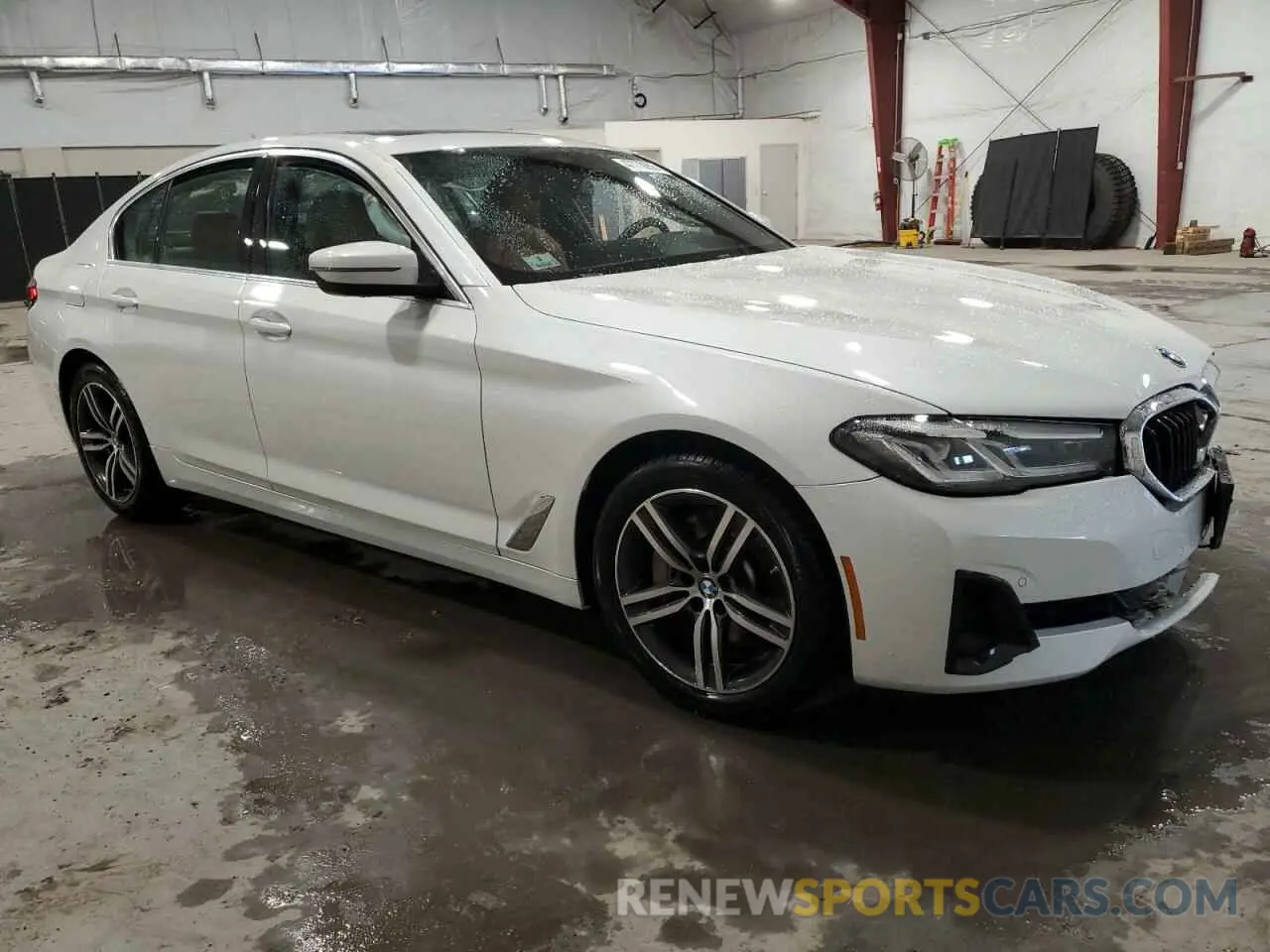 4 Фотография поврежденного автомобиля WBA13BJ02MWX13505 BMW 5 SERIES 2021