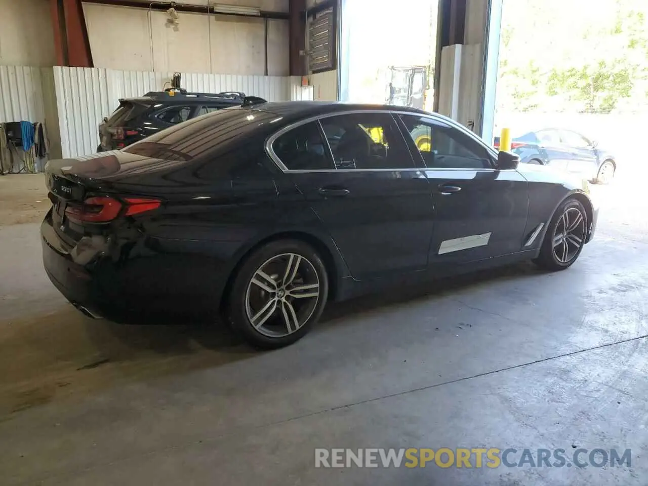 3 Photograph of a damaged car WBA13BJ08MCF13023 BMW 5 SERIES 2021