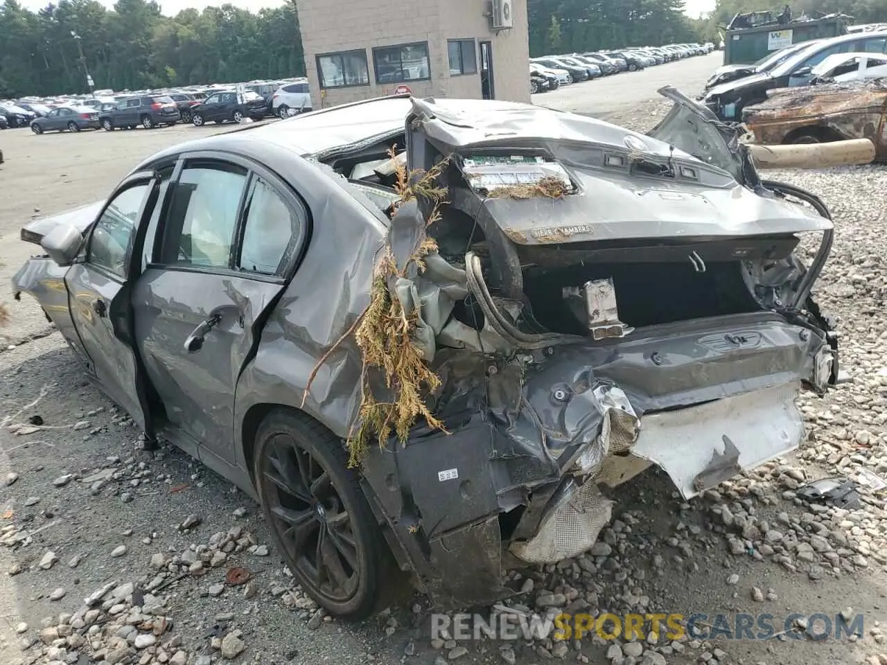 2 Photograph of a damaged car WBA13BJ0XMWW96999 BMW 5 SERIES 2021
