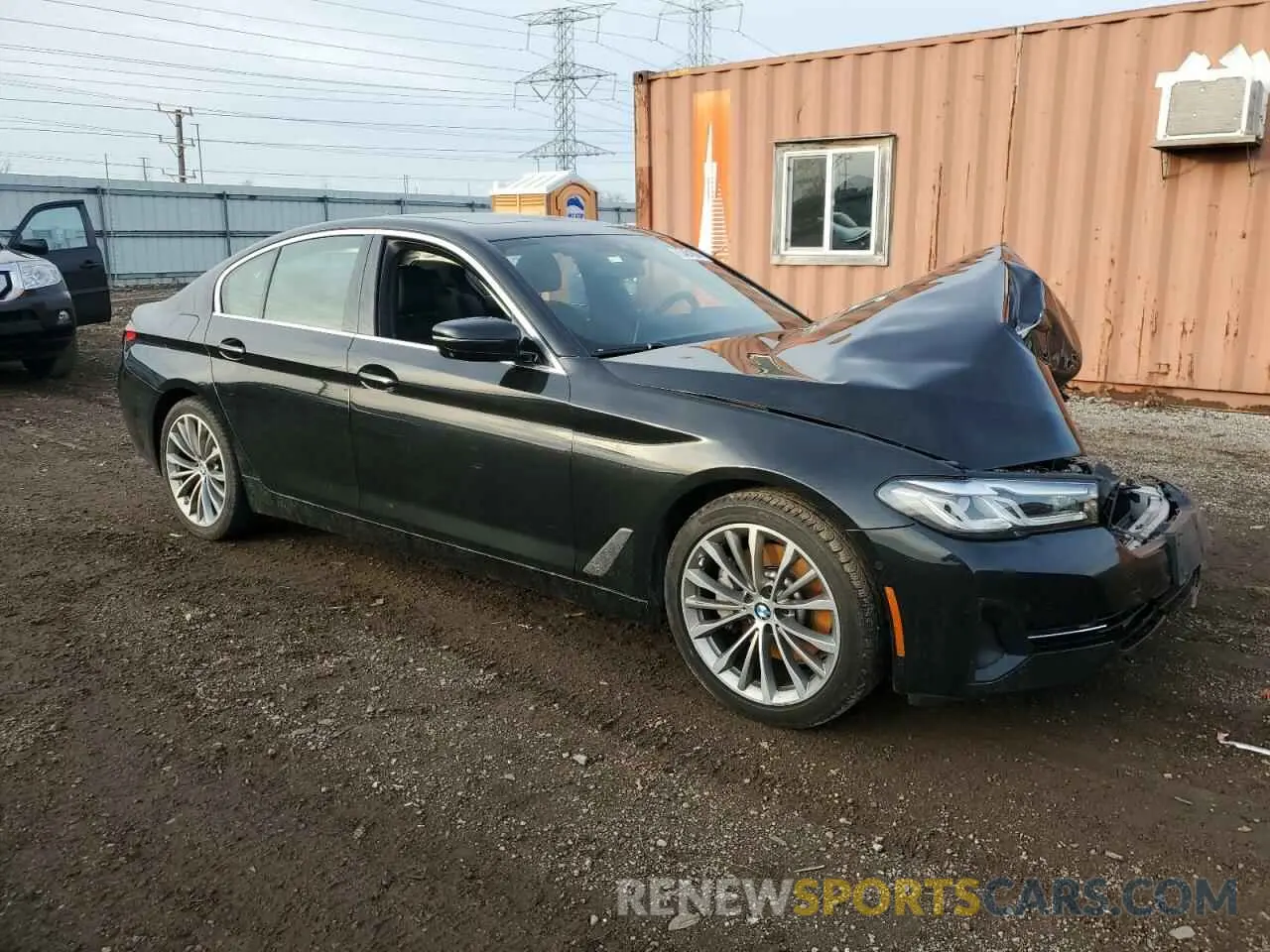 4 Фотография поврежденного автомобиля WBA33AG06MCF18103 BMW 5 SERIES 2021