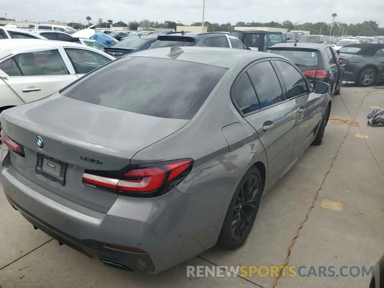3 Фотография поврежденного автомобиля WBA53BH00MWX24316 BMW 5 SERIES 2021