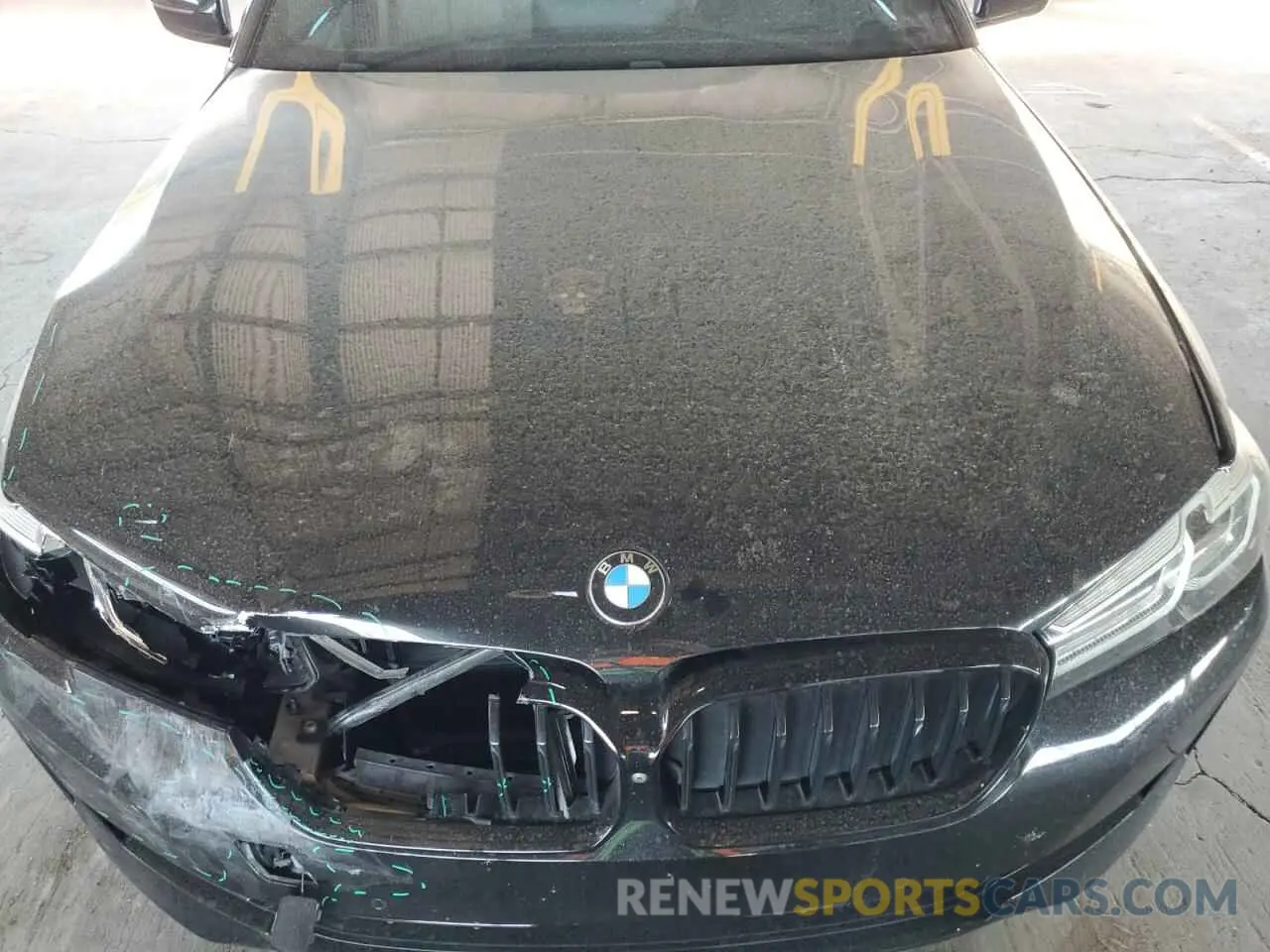 11 Photograph of a damaged car WBA53BH01MCF73992 BMW 5 SERIES 2021