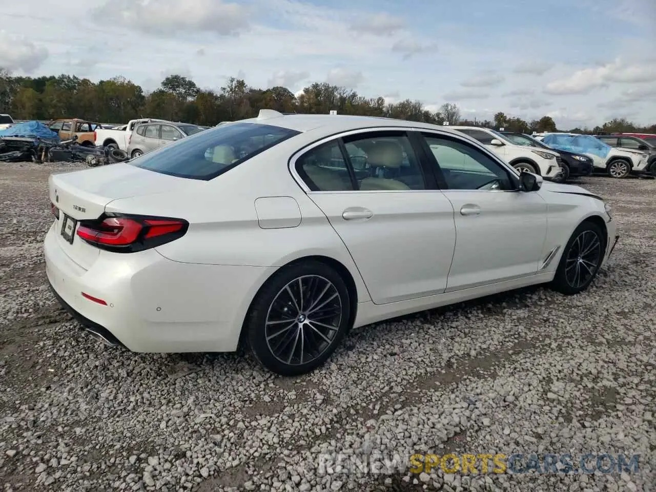 3 Фотография поврежденного автомобиля WBA53BH01MCF75127 BMW 5 SERIES 2021