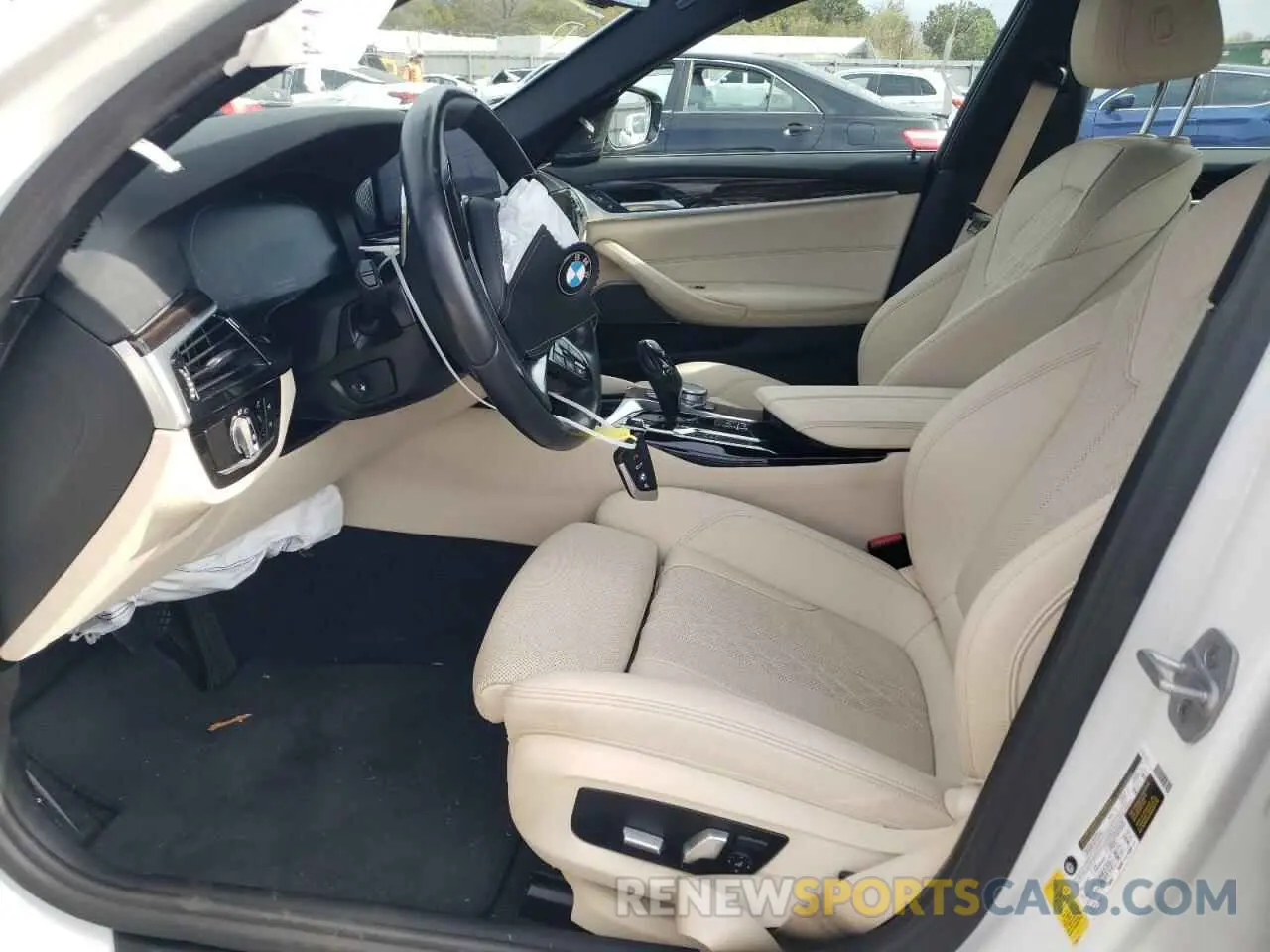 7 Фотография поврежденного автомобиля WBA53BH01MCF75127 BMW 5 SERIES 2021