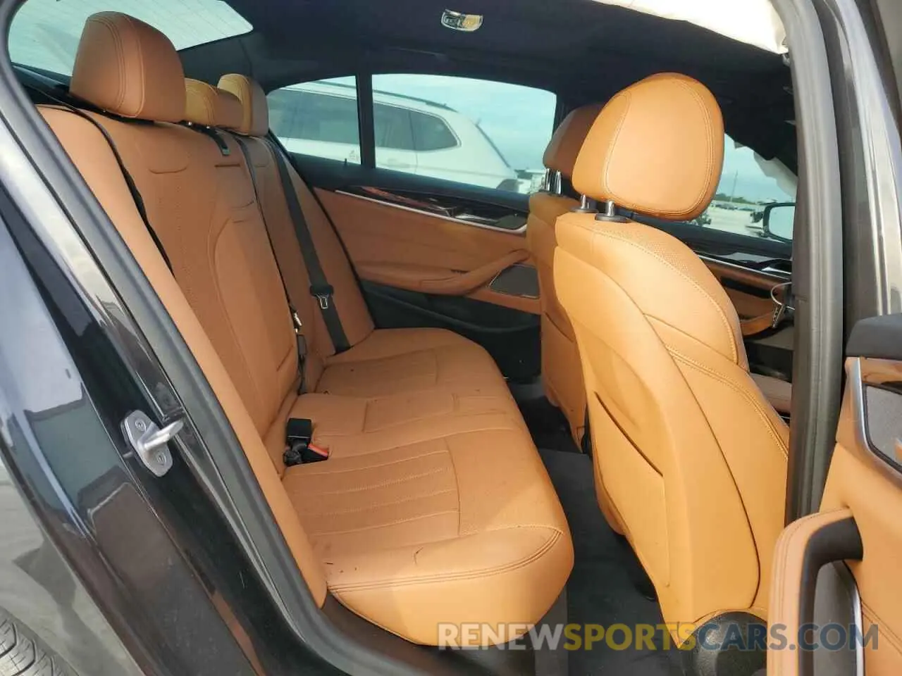 10 Фотография поврежденного автомобиля WBA53BH03MCF19447 BMW 5 SERIES 2021
