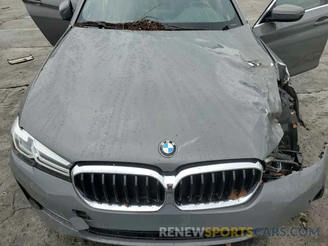 13 Photograph of a damaged car WBA53BH05MWW96268 BMW 5 SERIES 2021