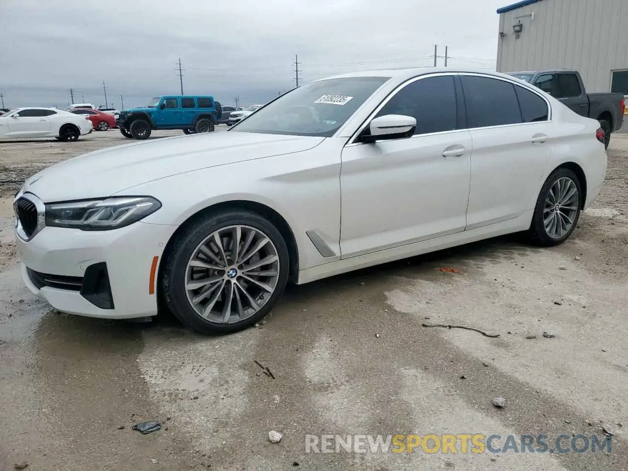 1 Фотография поврежденного автомобиля WBA53BH07MCF11268 BMW 5 SERIES 2021