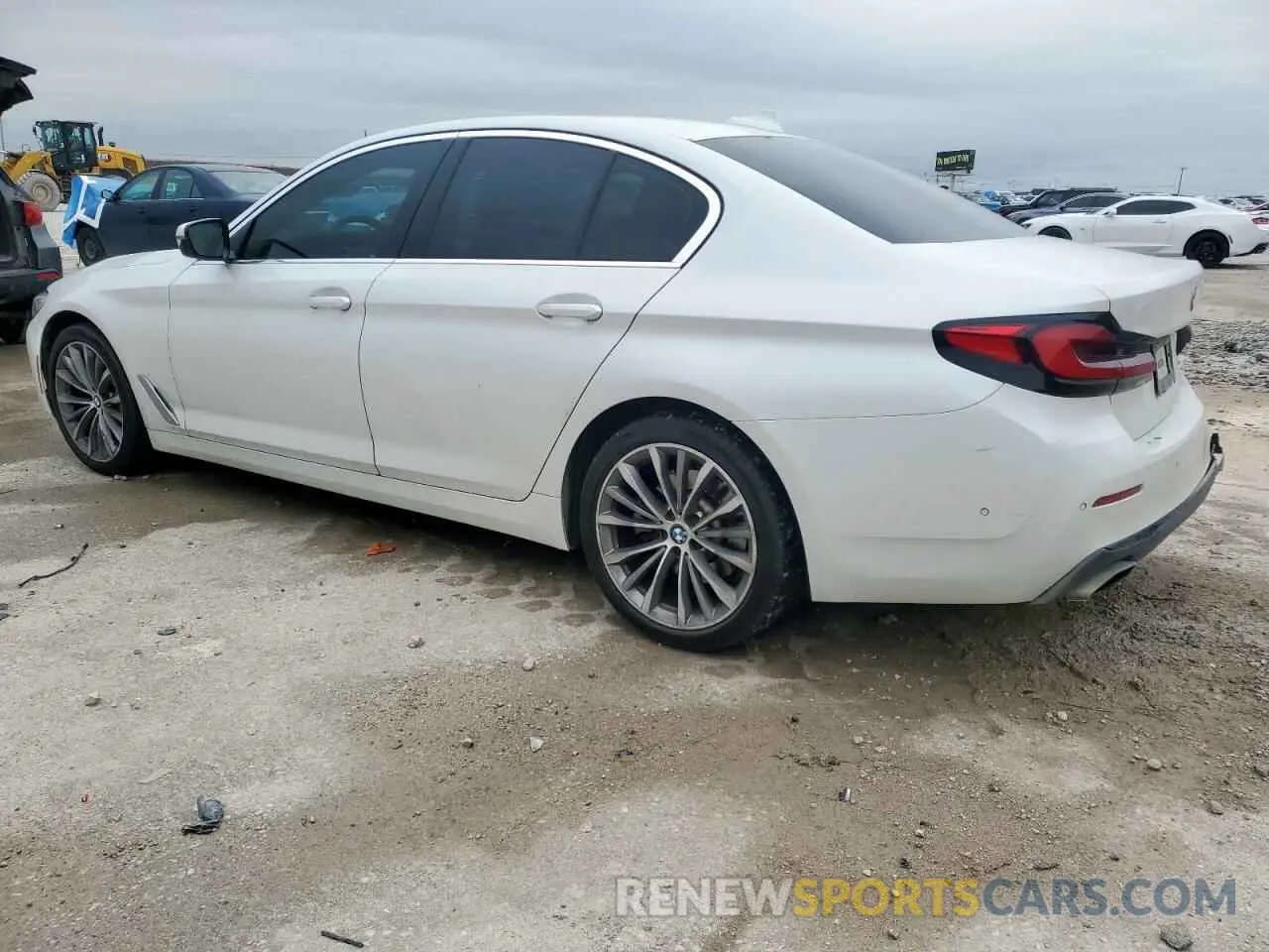 2 Фотография поврежденного автомобиля WBA53BH07MCF11268 BMW 5 SERIES 2021