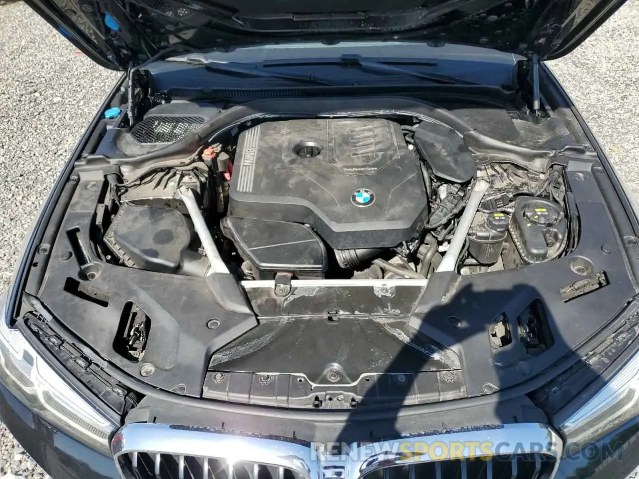 11 Photograph of a damaged car WBA53BH0XMWW98212 BMW 5 SERIES 2021