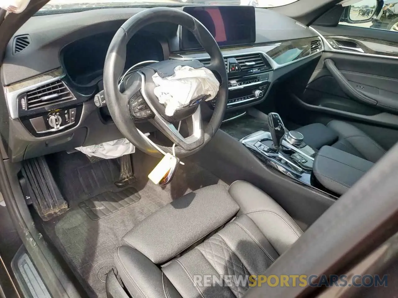 8 Фотография поврежденного автомобиля WBA53BJ05MWX21583 BMW 5 SERIES 2021