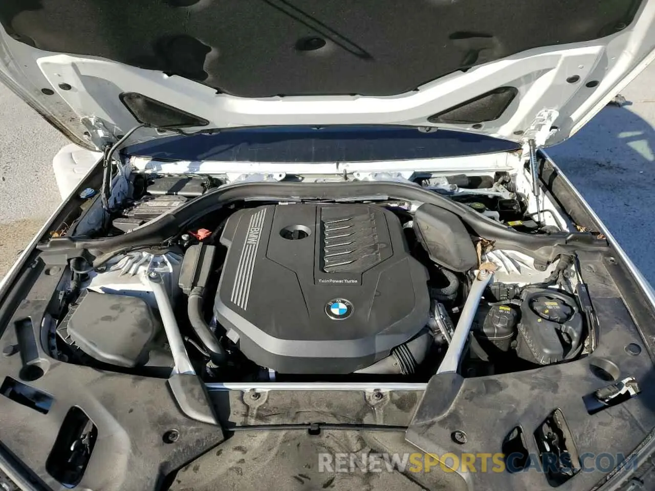 11 Photograph of a damaged car WBA73BJ05MCF21395 BMW 5 SERIES 2021