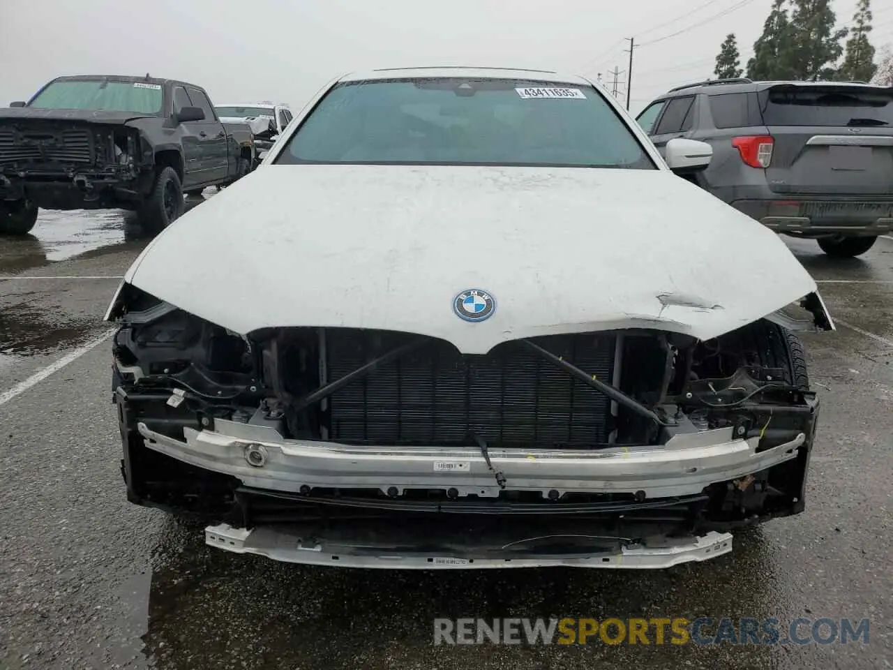 5 Photograph of a damaged car WBA13AG05NCH67985 BMW 5 SERIES 2022