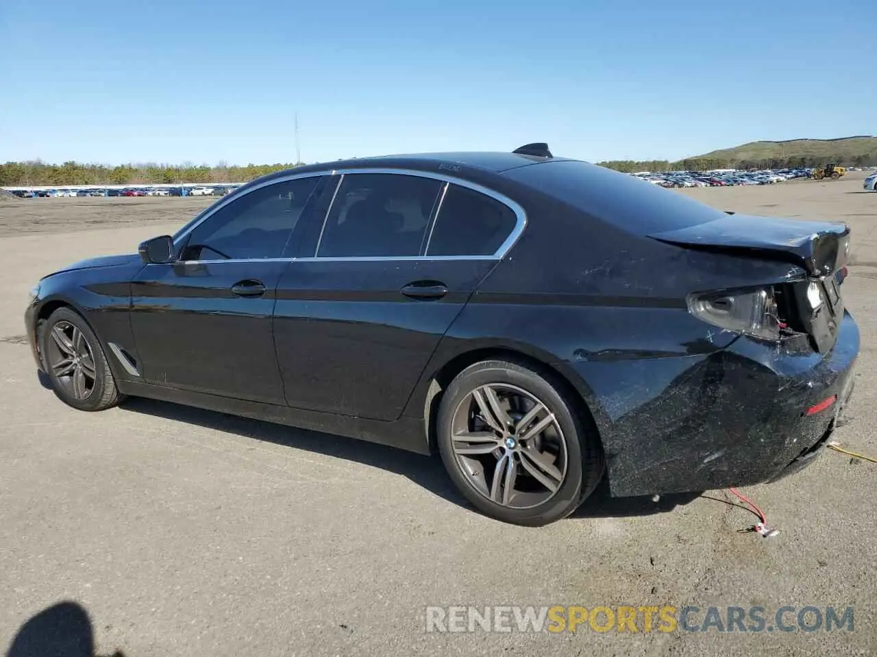 2 Photograph of a damaged car WBA13BJ04NWX65199 BMW 5 SERIES 2022