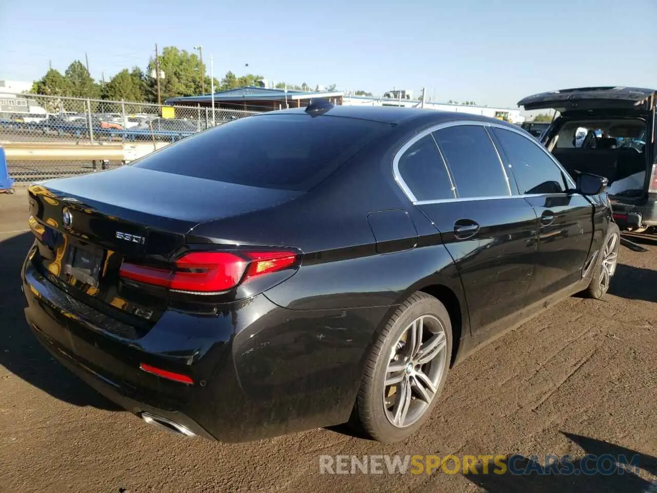 4 Фотография поврежденного автомобиля WBA13BJ06NCH83157 BMW 5 SERIES 2022