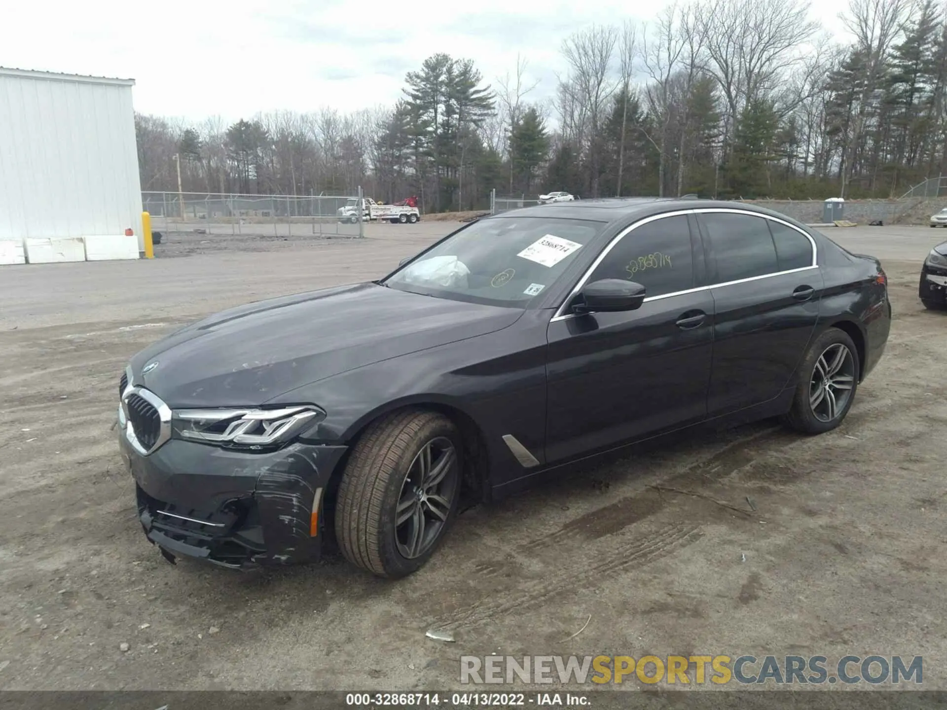 2 Photograph of a damaged car WBA13BJ08NWX39589 BMW 5 SERIES 2022