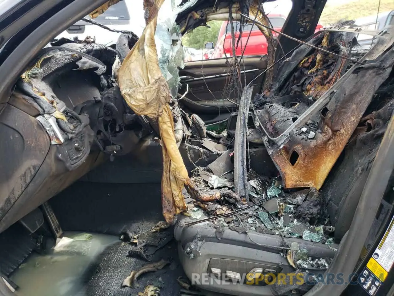 7 Photograph of a damaged car WBA13BJ09NCJ30562 BMW 5 SERIES 2022