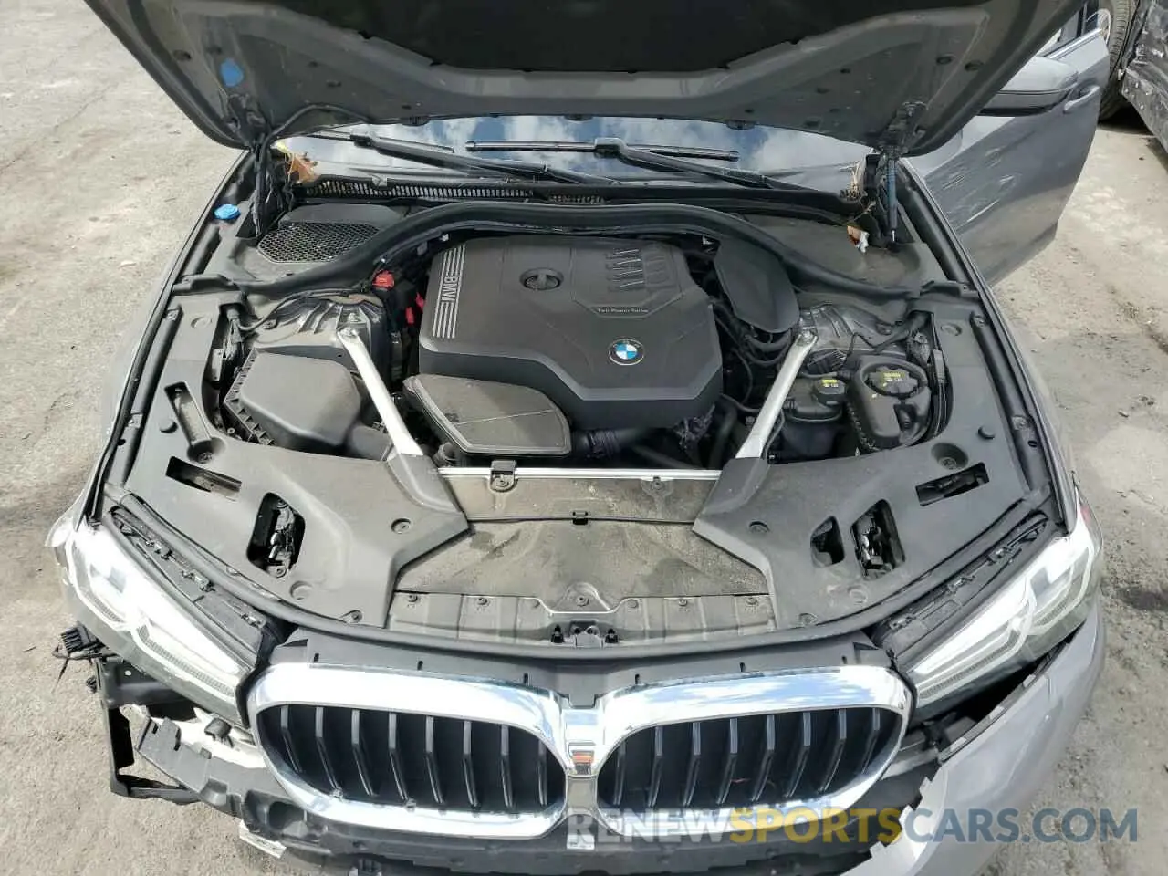 11 Фотография поврежденного автомобиля WBA13BJ0XNWX56782 BMW 5 SERIES 2022