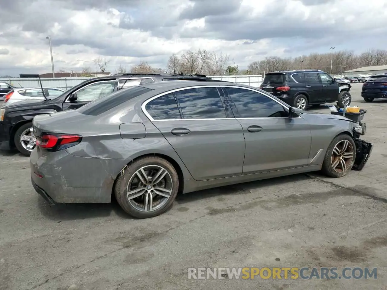 3 Фотография поврежденного автомобиля WBA13BJ0XNWX56782 BMW 5 SERIES 2022