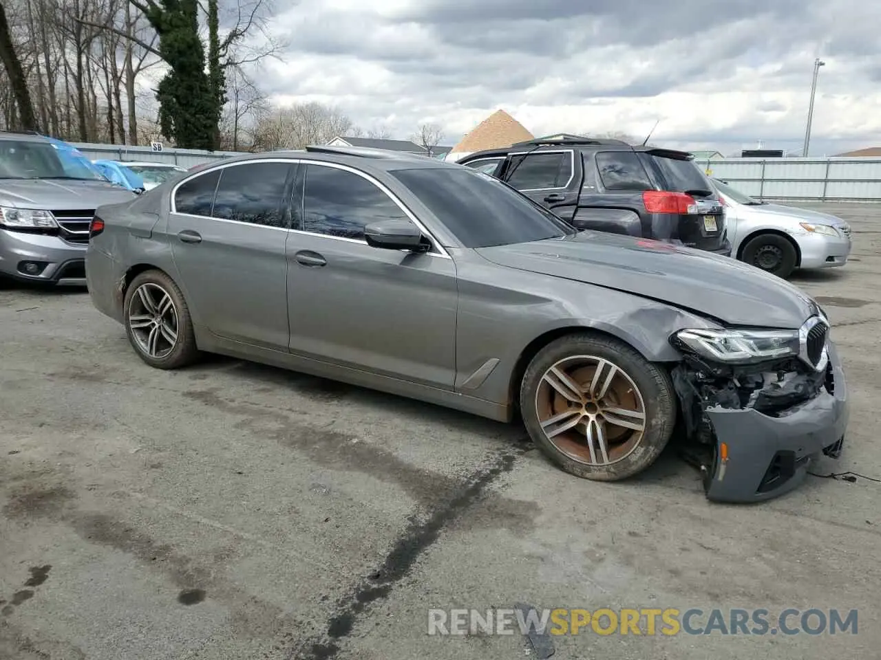 4 Фотография поврежденного автомобиля WBA13BJ0XNWX56782 BMW 5 SERIES 2022