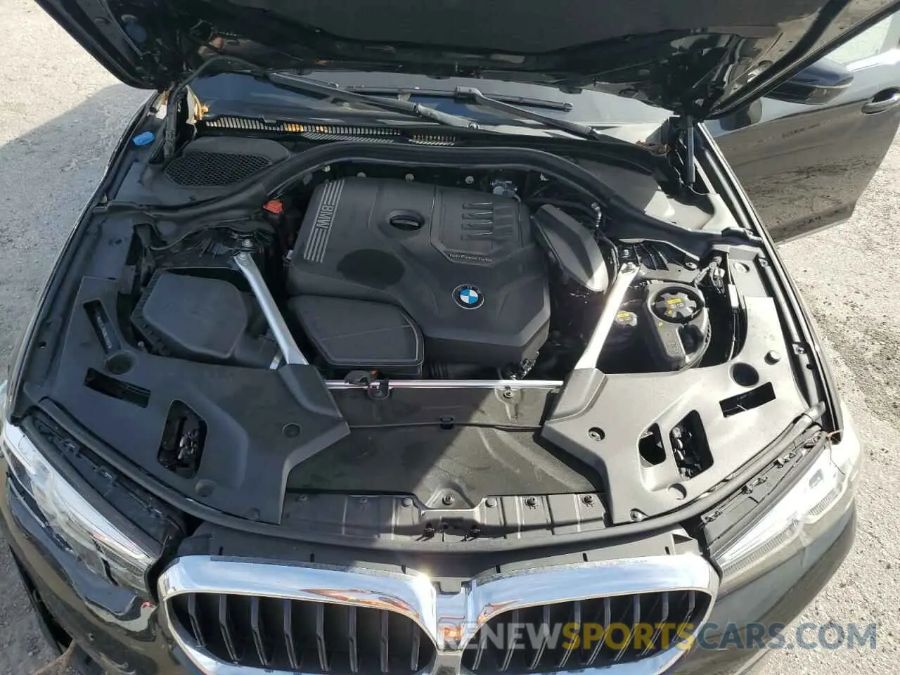 11 Photograph of a damaged car WBA53BH06NCJ01592 BMW 5 SERIES 2022