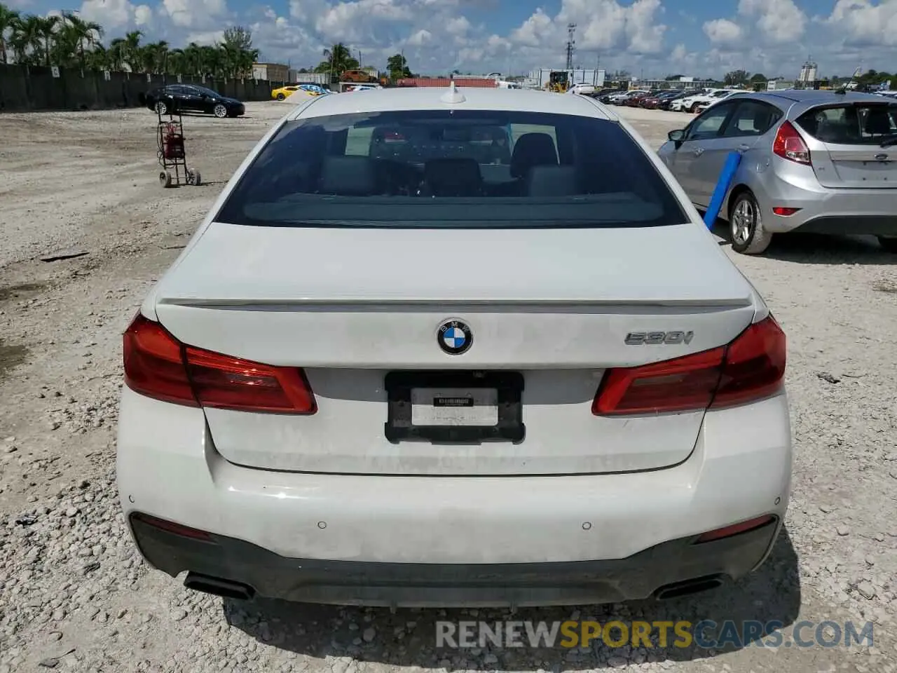 6 Photograph of a damaged car WBA53BH0XNWX68728 BMW 5 SERIES 2022