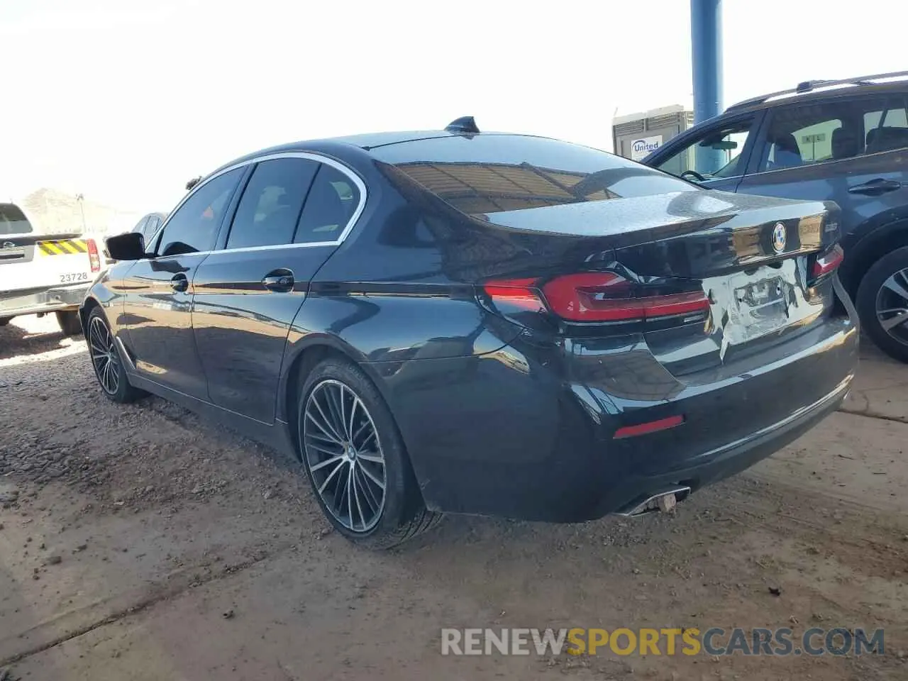 2 Photograph of a damaged car WBA53BH0XNWX82757 BMW 5 SERIES 2022