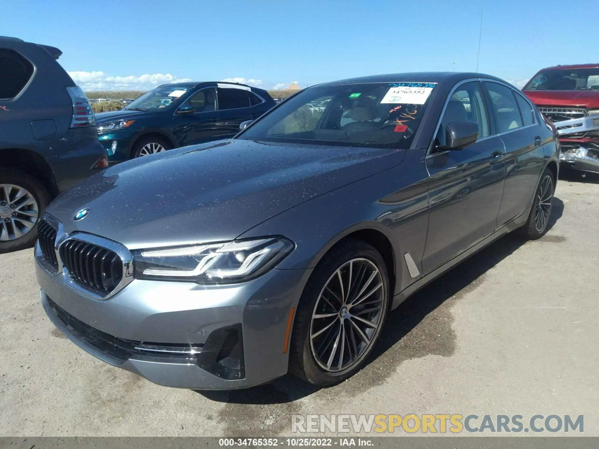 2 Photograph of a damaged car WBA53BJ01NWX46384 BMW 5 SERIES 2022