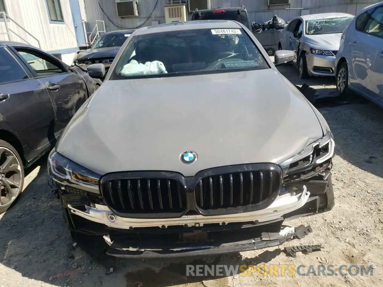 9 Photograph of a damaged car WBA53BJ09NWX58377 BMW 5 SERIES 2022