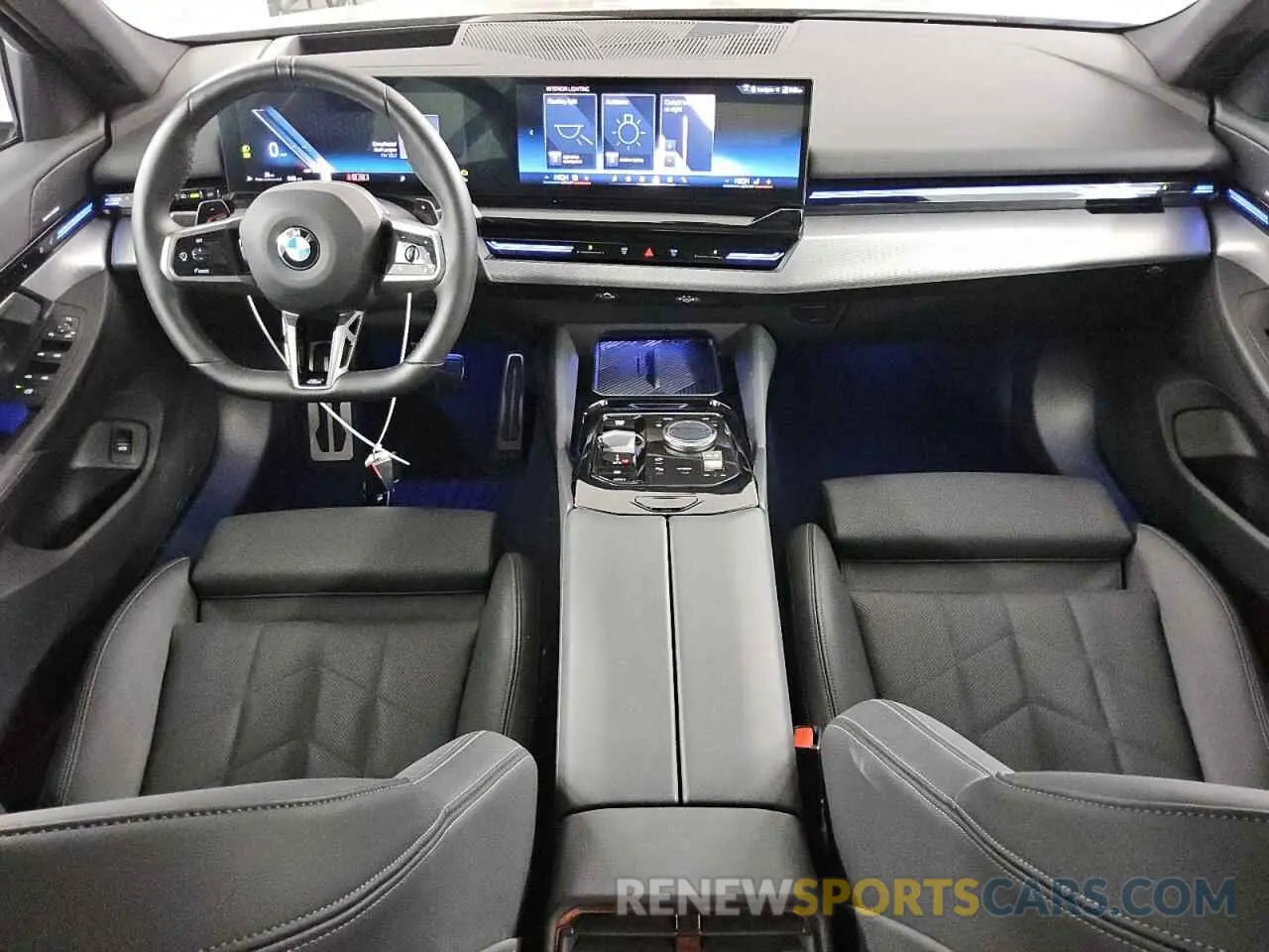8 Фотография поврежденного автомобиля WBA43FJ06RCS75200 BMW 5 SERIES 2024