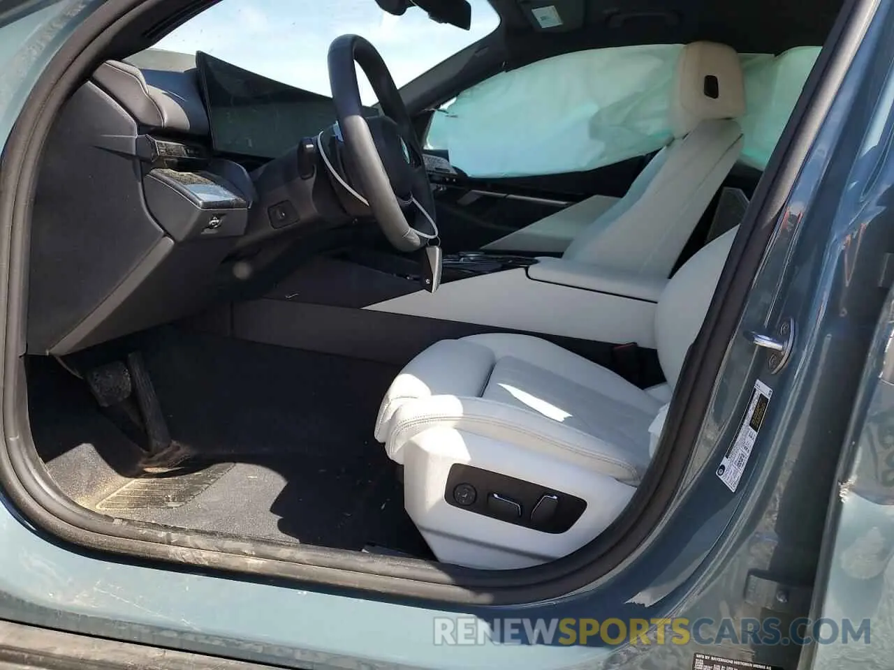 7 Photograph of a damaged car WBA43FJ0XRCR56606 BMW 5 SERIES 2024