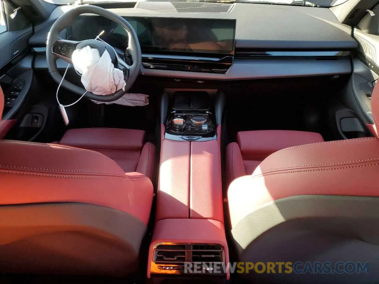 8 Фотография поврежденного автомобиля WBA53FJ00RCS00741 BMW 5 SERIES 2024