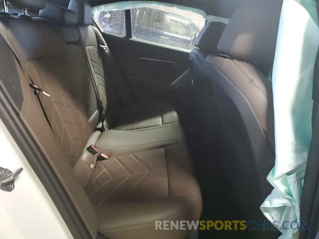 10 Фотография поврежденного автомобиля WBA53FJ02RCR63733 BMW 5 SERIES 2024