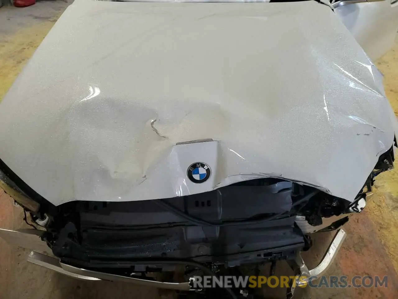 11 Фотография поврежденного автомобиля WBA53FJ02RCR63733 BMW 5 SERIES 2024