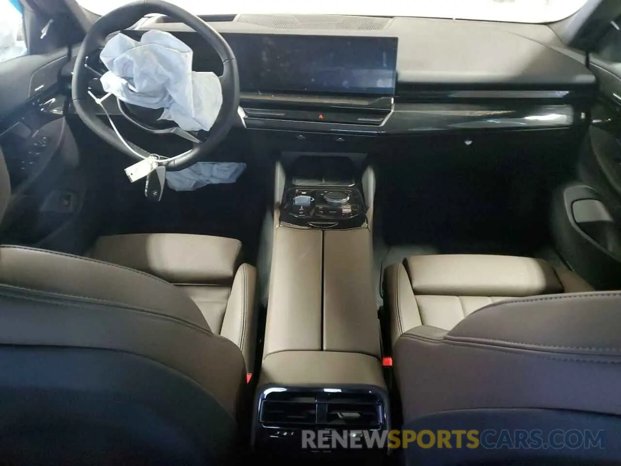 8 Фотография поврежденного автомобиля WBA53FJ02RCR63733 BMW 5 SERIES 2024