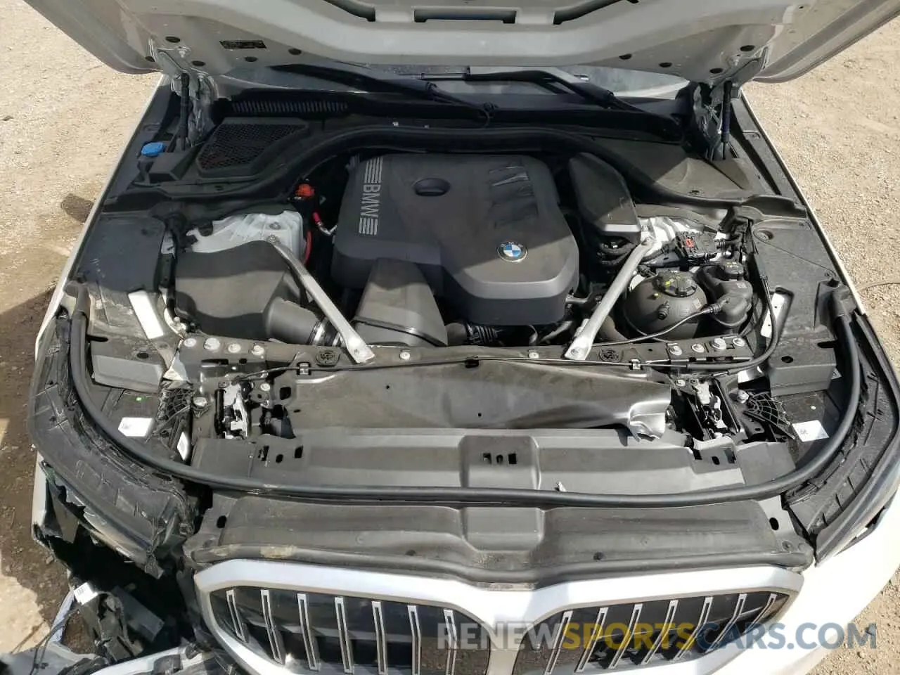 11 Фотография поврежденного автомобиля WBA53FJ04RCS47707 BMW 5 SERIES 2024