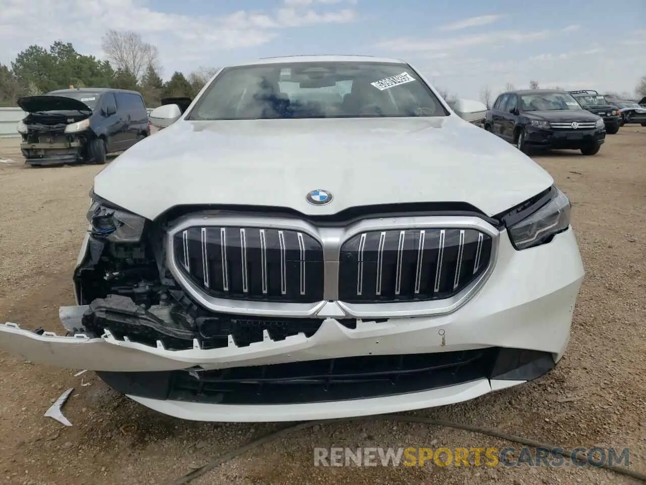 5 Фотография поврежденного автомобиля WBA53FJ04RCS47707 BMW 5 SERIES 2024