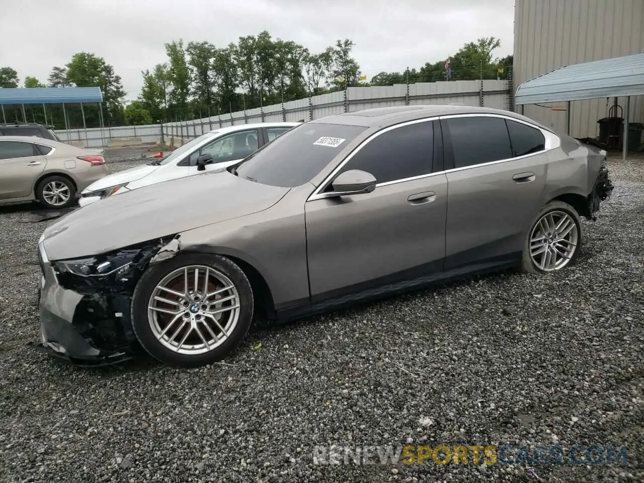 1 Фотография поврежденного автомобиля WBA53FJ09RCS08708 BMW 5 SERIES 2024