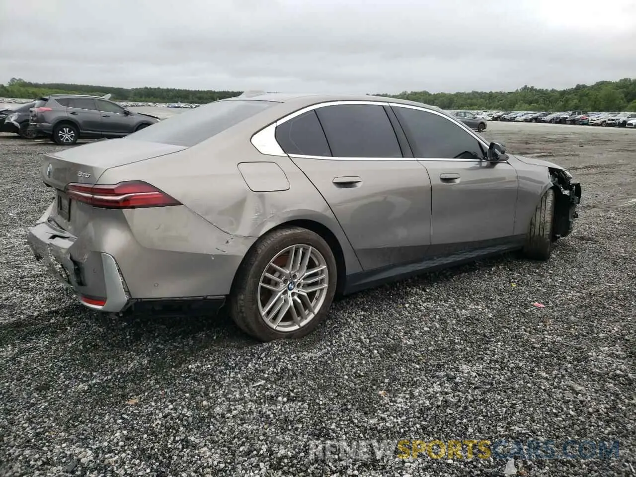 3 Фотография поврежденного автомобиля WBA53FJ09RCS08708 BMW 5 SERIES 2024