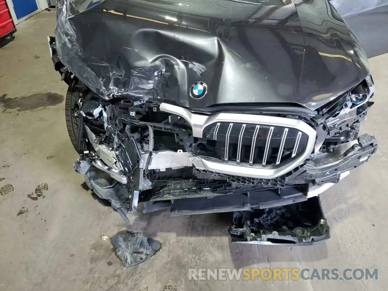 11 Photograph of a damaged car WBA53FJ09RCS71811 BMW 5 SERIES 2024