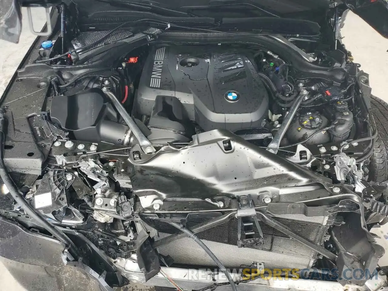 11 Фотография поврежденного автомобиля WBA43FJ08SCT20627 BMW 5 SERIES 2025