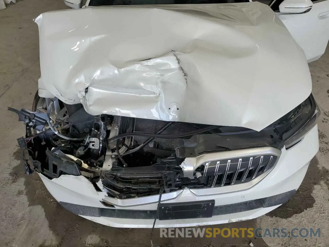 11 Photograph of a damaged car WBA53FJ07SCU11716 BMW 5 SERIES 2025