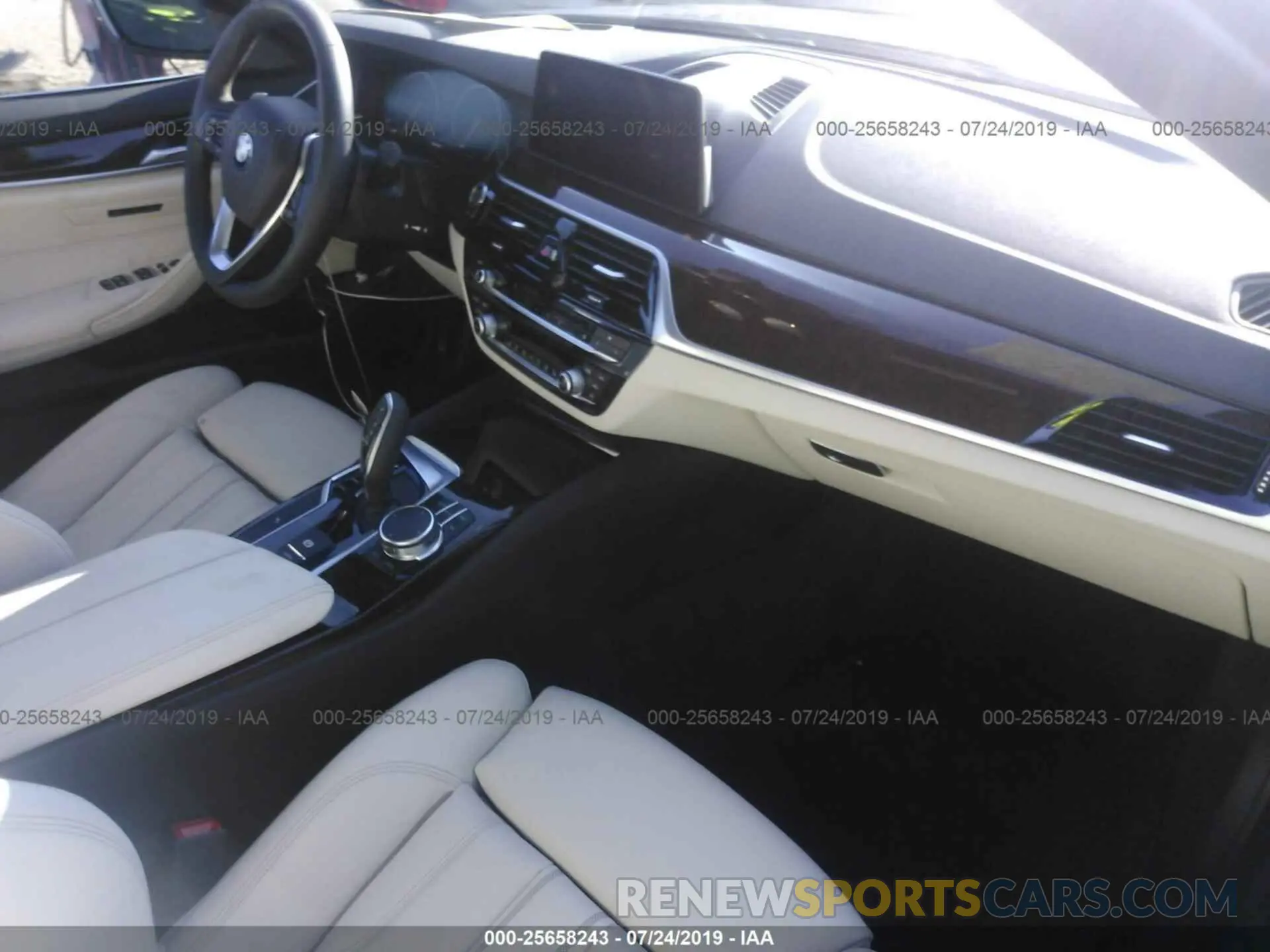 5 Photograph of a damaged car WBAJA5C5XKWW10457 BMW 530 2019