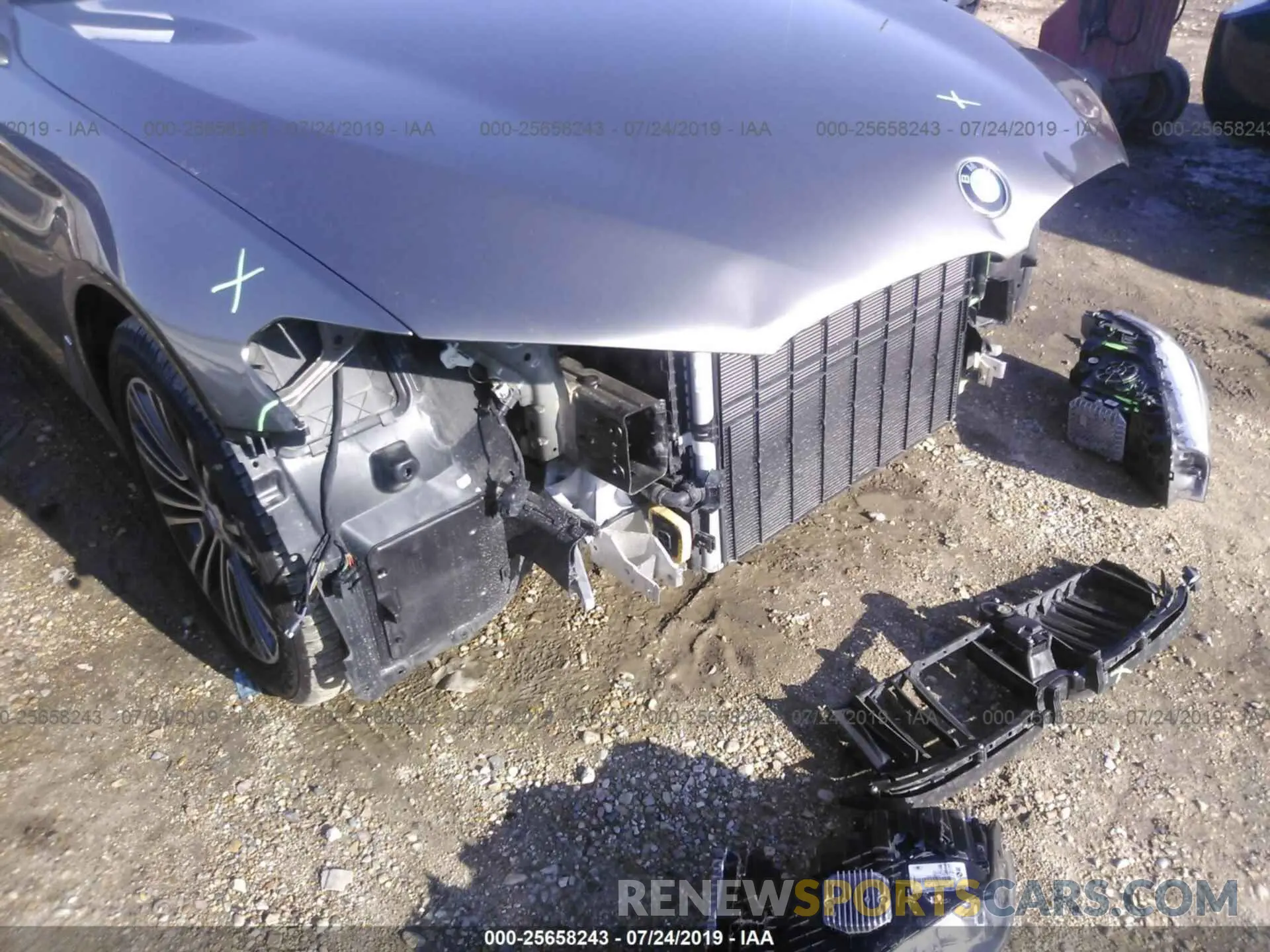 6 Photograph of a damaged car WBAJA5C5XKWW10457 BMW 530 2019