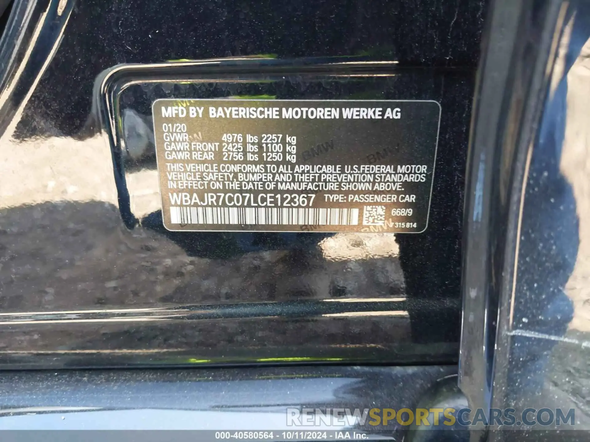 9 Photograph of a damaged car WBAJR7C07LCE12367 BMW 530 2020