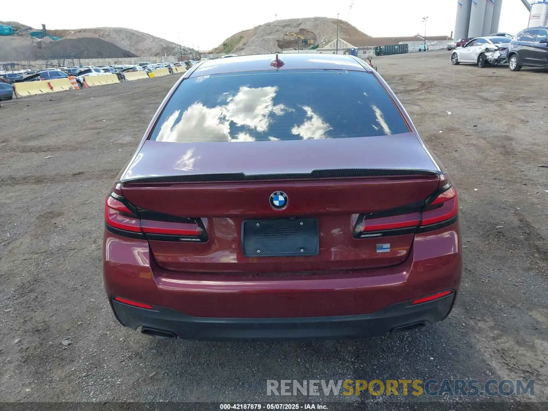 16 Photograph of a damaged car WBA13BJ0XPCL92402 BMW 530 2023