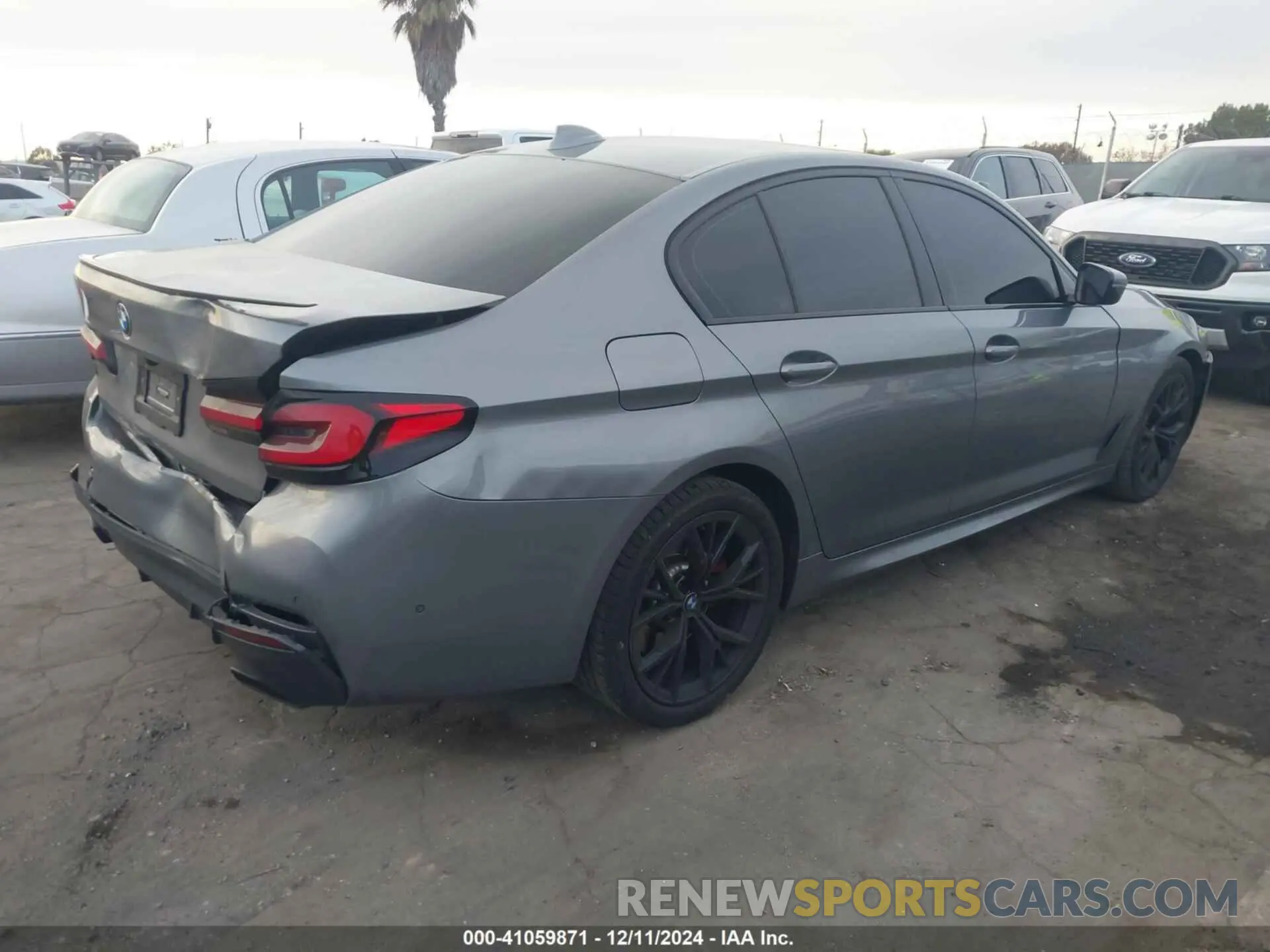 4 Photograph of a damaged car WBA53BH06PCL88886 BMW 530 2023