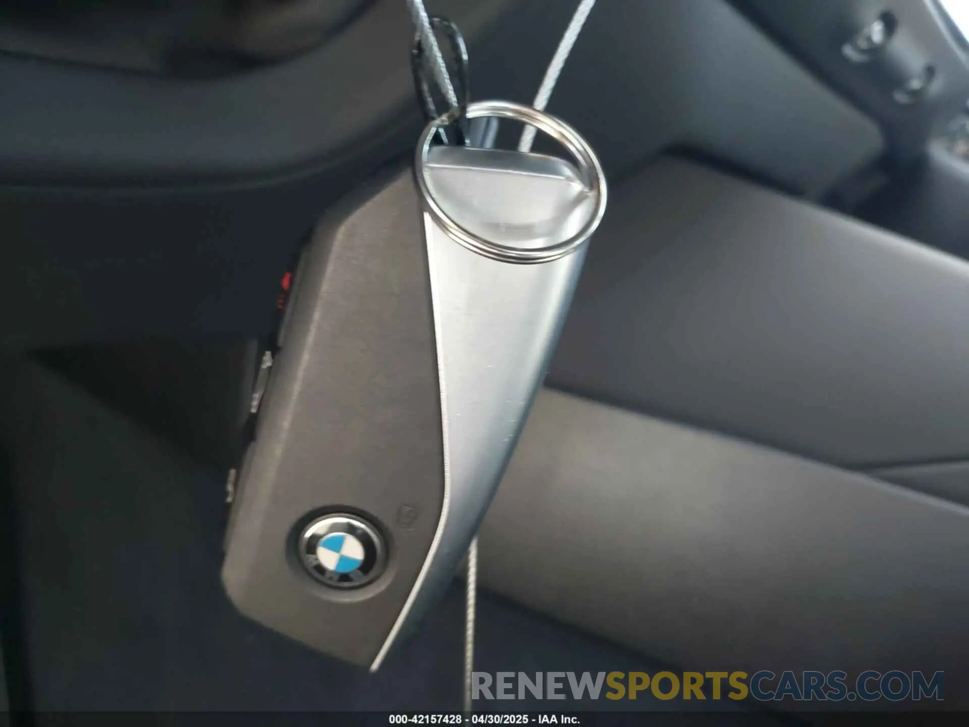 11 Фотография поврежденного автомобиля WBA53FJ06RCR29262 BMW 530 2024