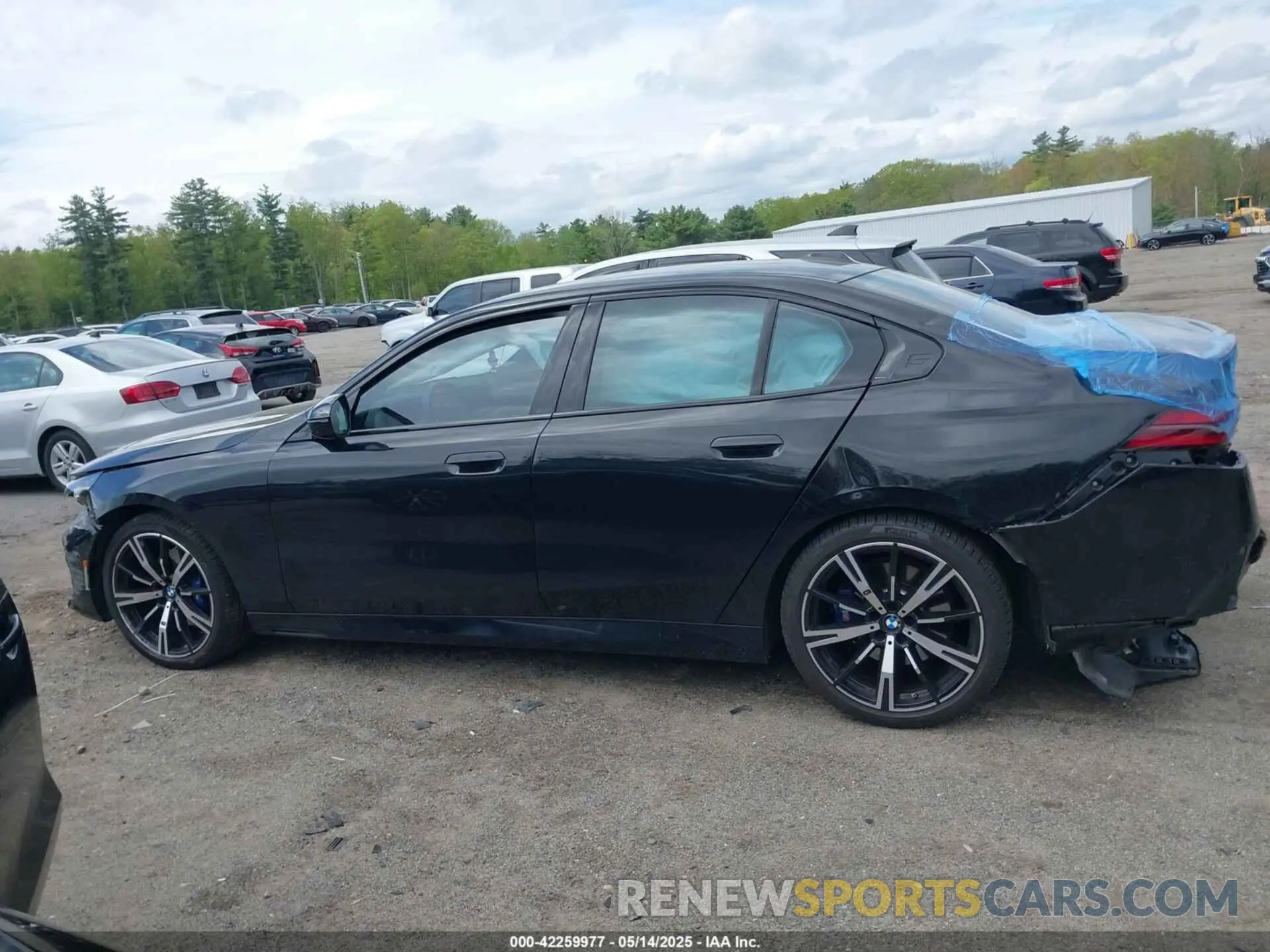 14 Photograph of a damaged car WBA53FJ09RCR24363 BMW 530 2024