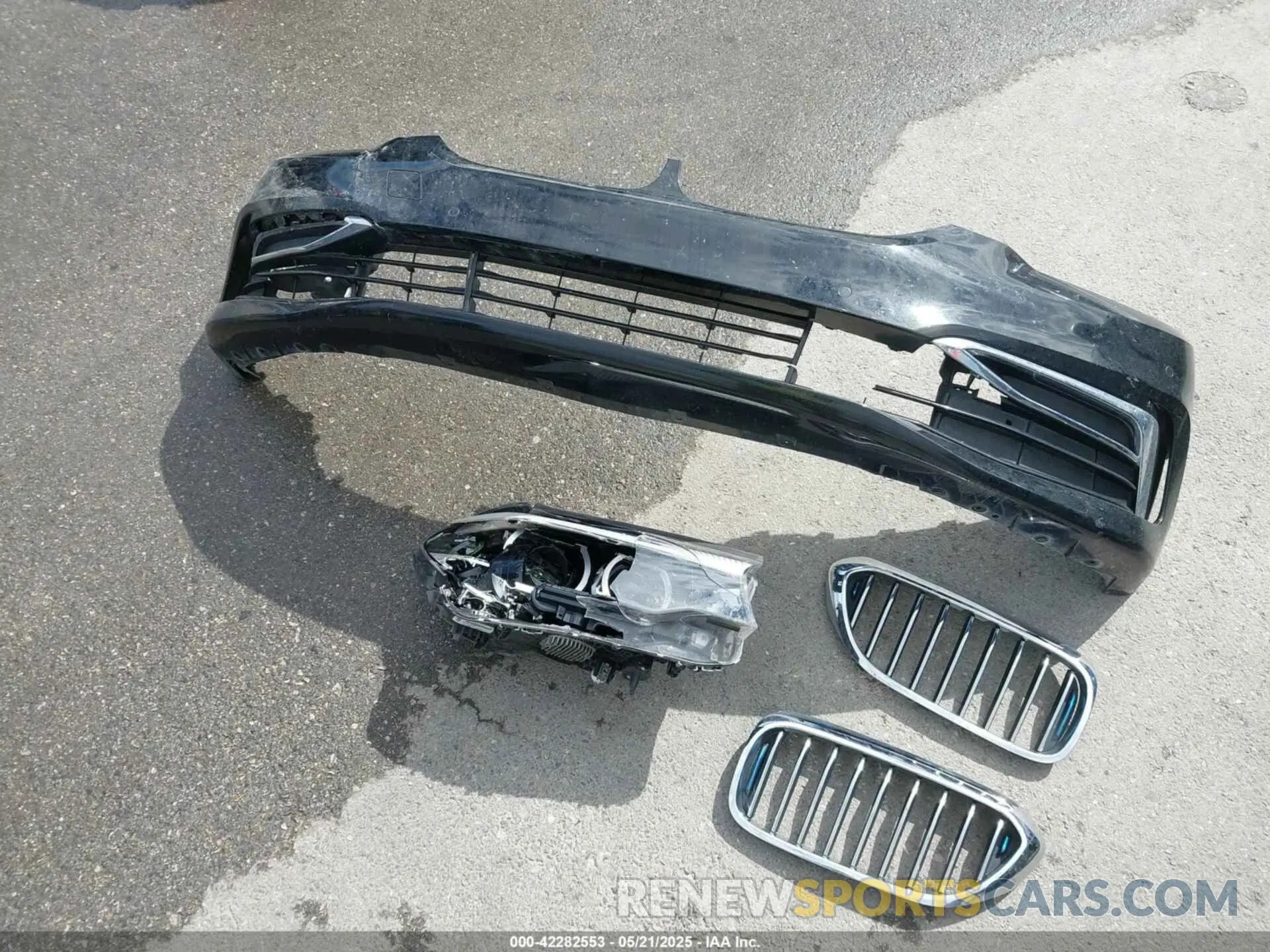 12 Photograph of a damaged car WBAJA9C54KB253646 BMW 530E 2019