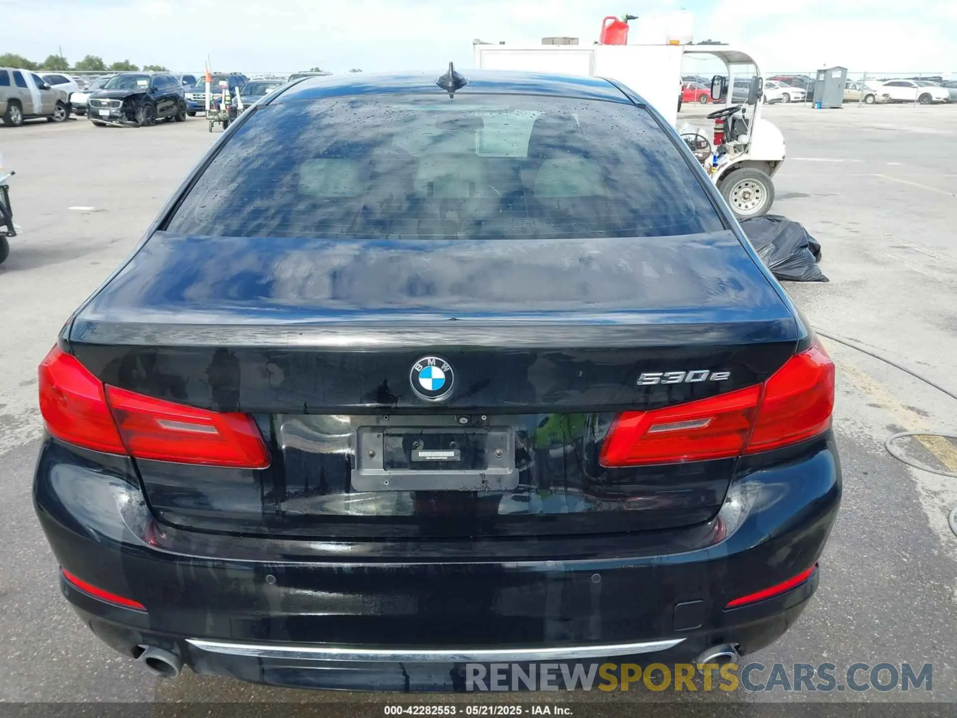 17 Photograph of a damaged car WBAJA9C54KB253646 BMW 530E 2019
